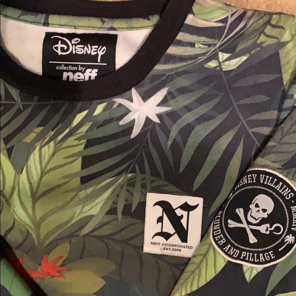Neff Crew Neck - Picture 4 of 5